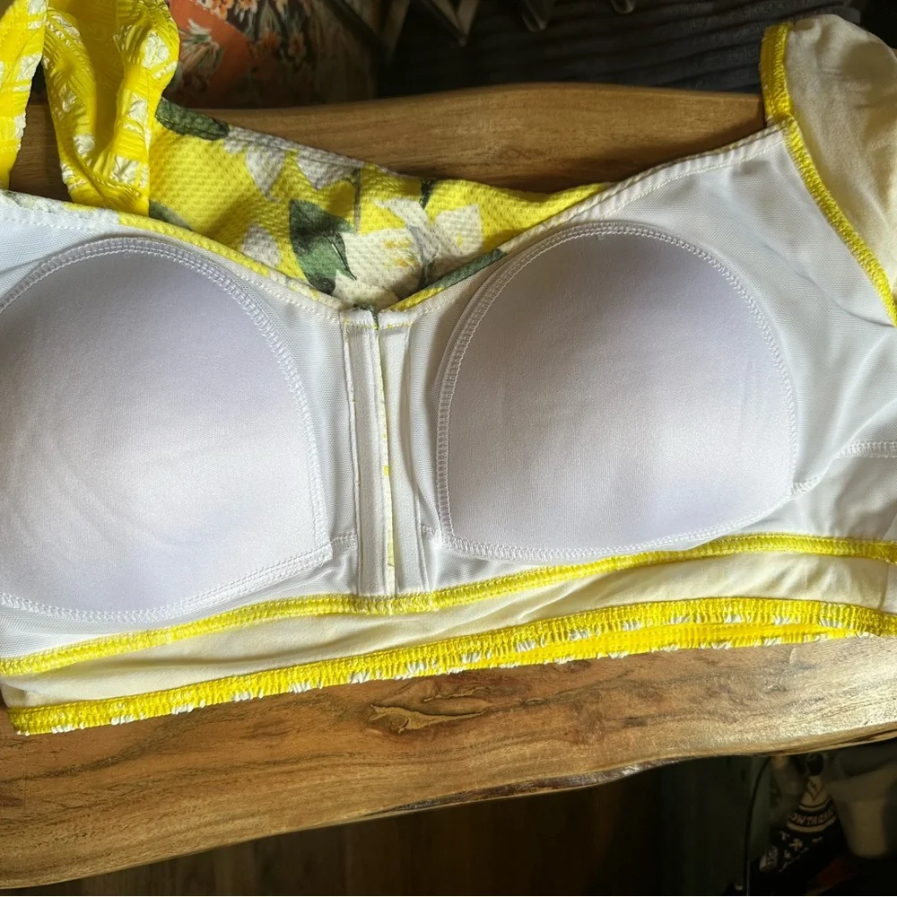 Modcloth Sissone Bikini Cropped Top Retro Yellow Floral - Picture 8 of 10